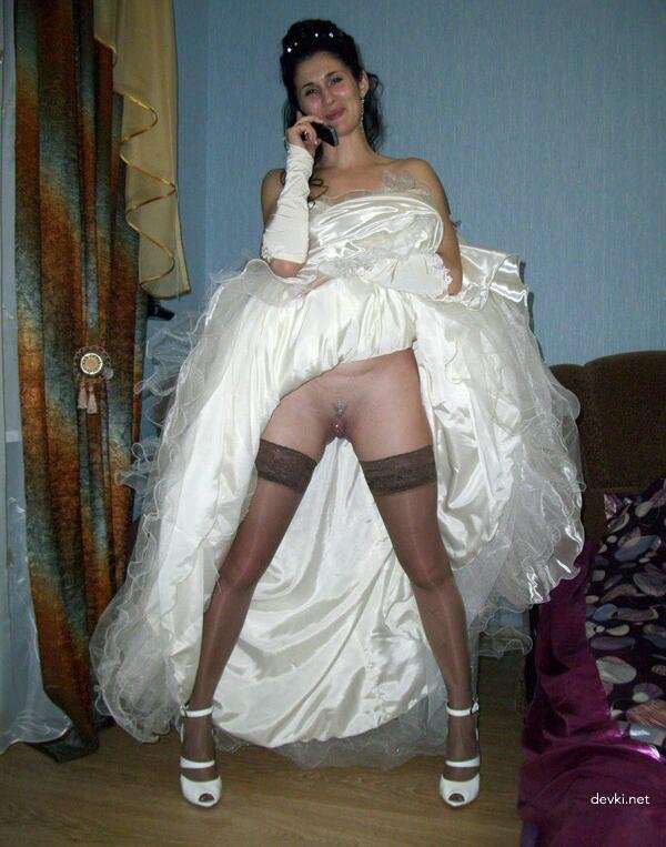 Explicit Naked Bride After Wedding - Amateur Photo
