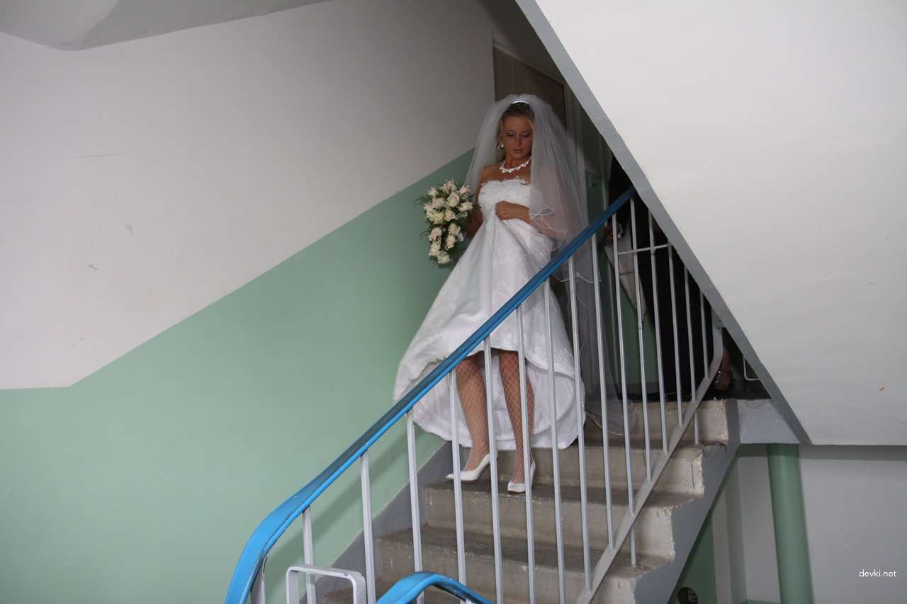 Amateur Bride Sex Photos: Explicit Wedding Night Pics