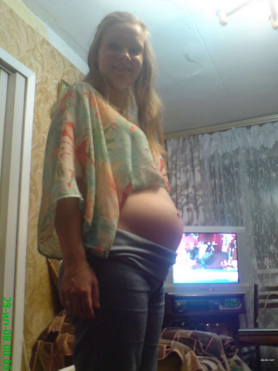 Russian Girl with Hairy Pussy - Amateur Porn Photo