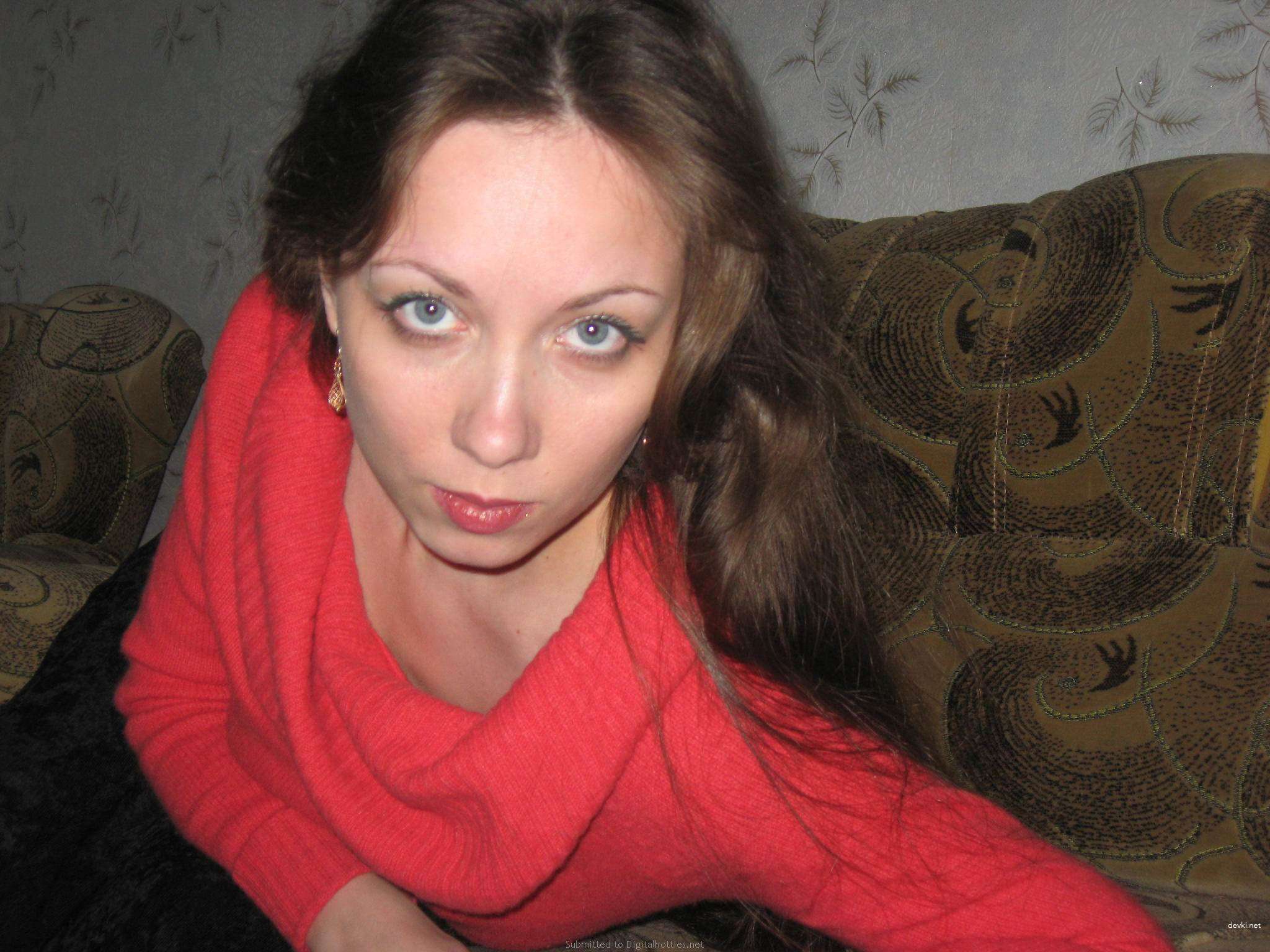 Hot Russian Amateur Teen Girl in Explicit Homemade Porn