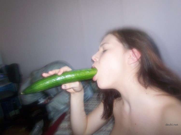 Amateur Girl Masturbates with Cucumber - Explicit Homemade Porn