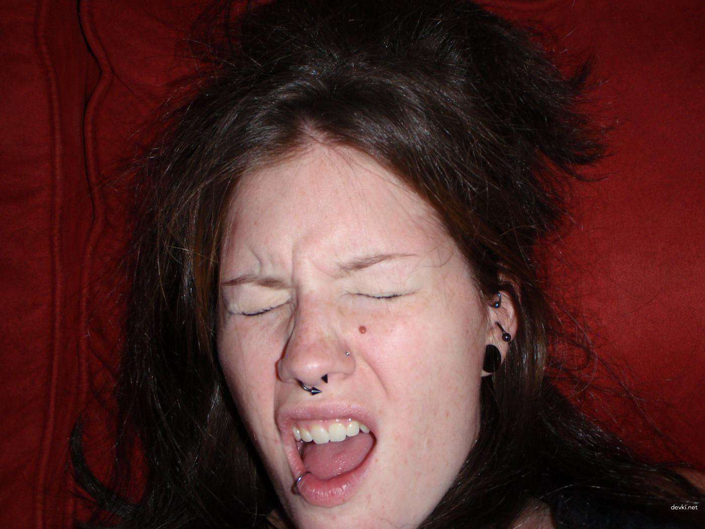 Young Wife Exposes Naked Body During Sex - Amateur Porn Pic