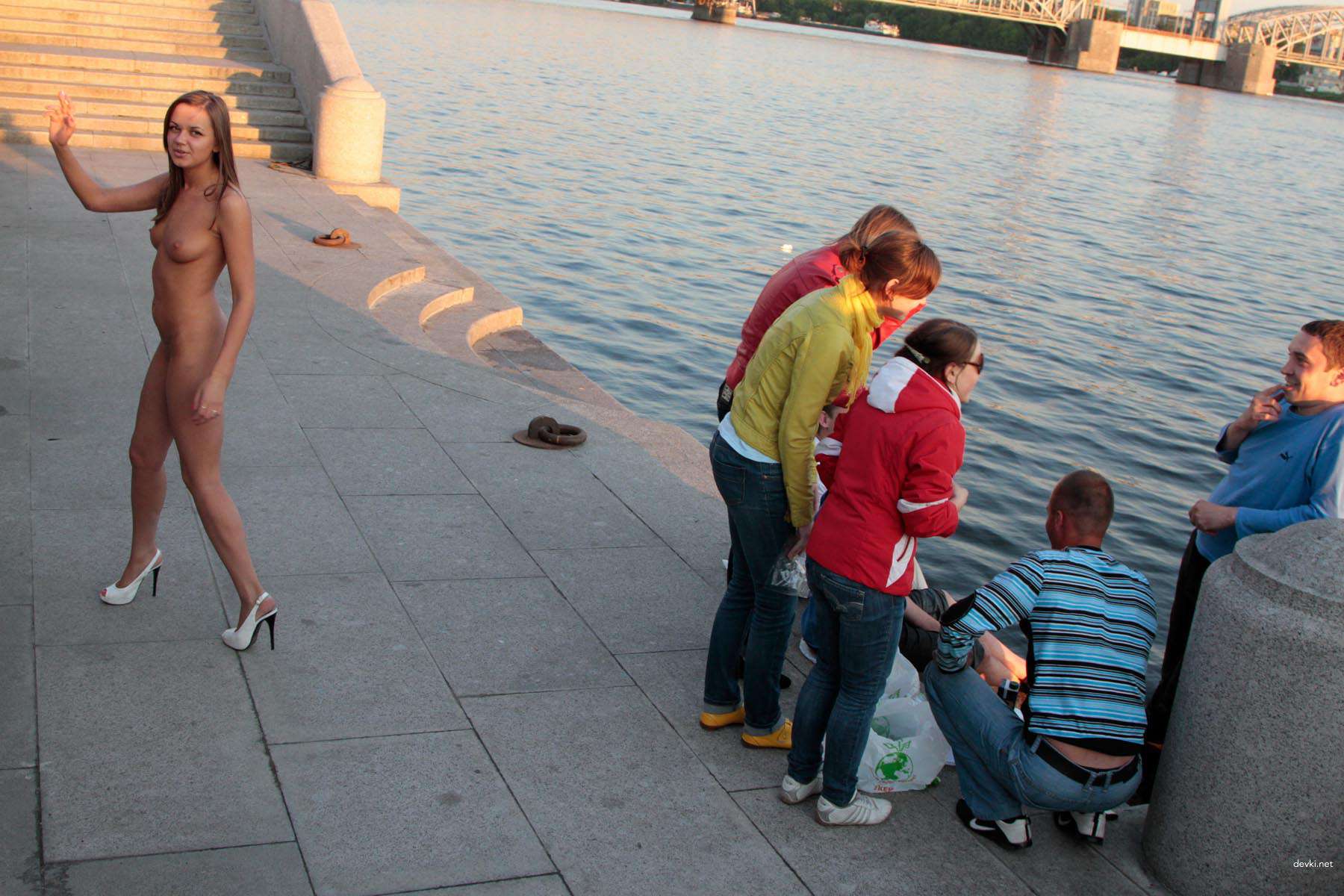 Explicit Amateur Photos of a Cute Girl - Private Collection [18+]