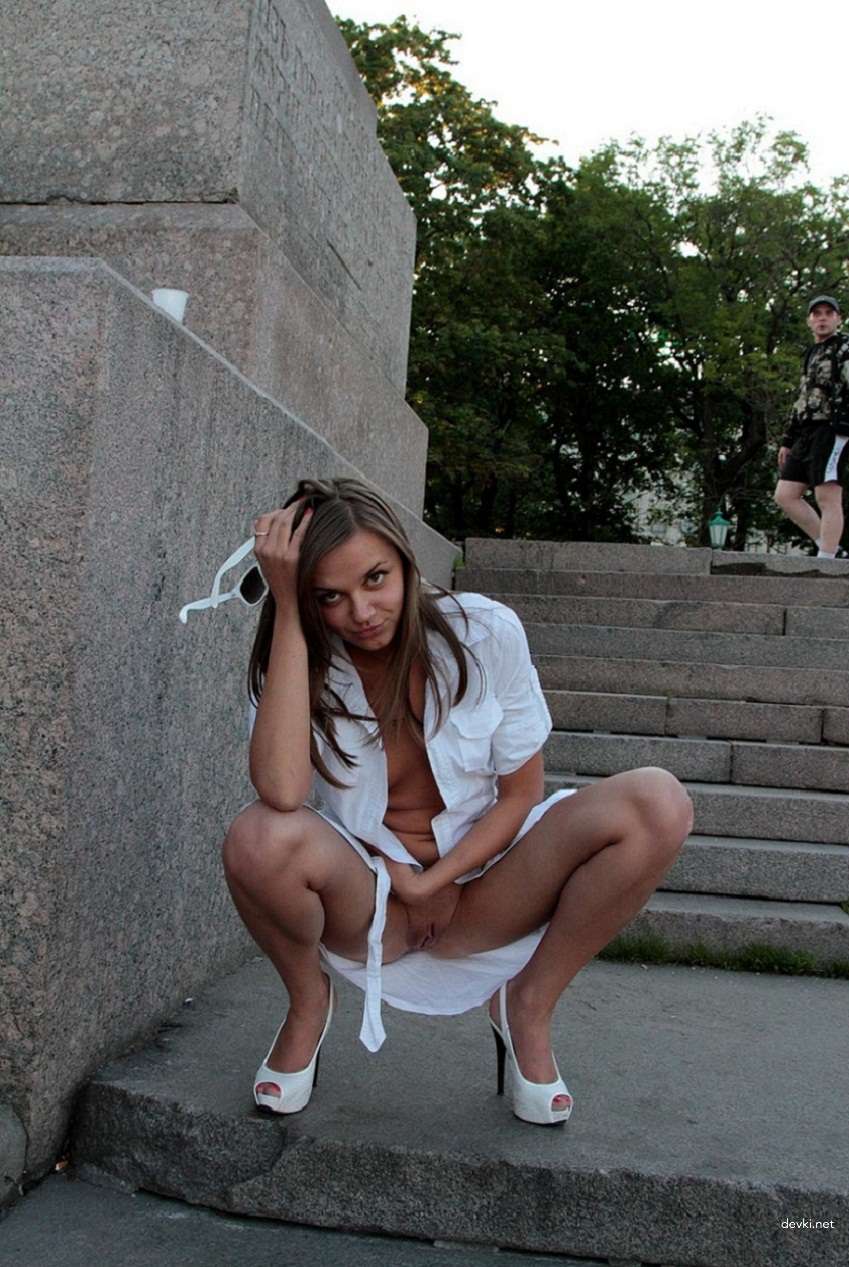 Explicit Amateur Photos of a Cute Girl - Private Collection [18+]