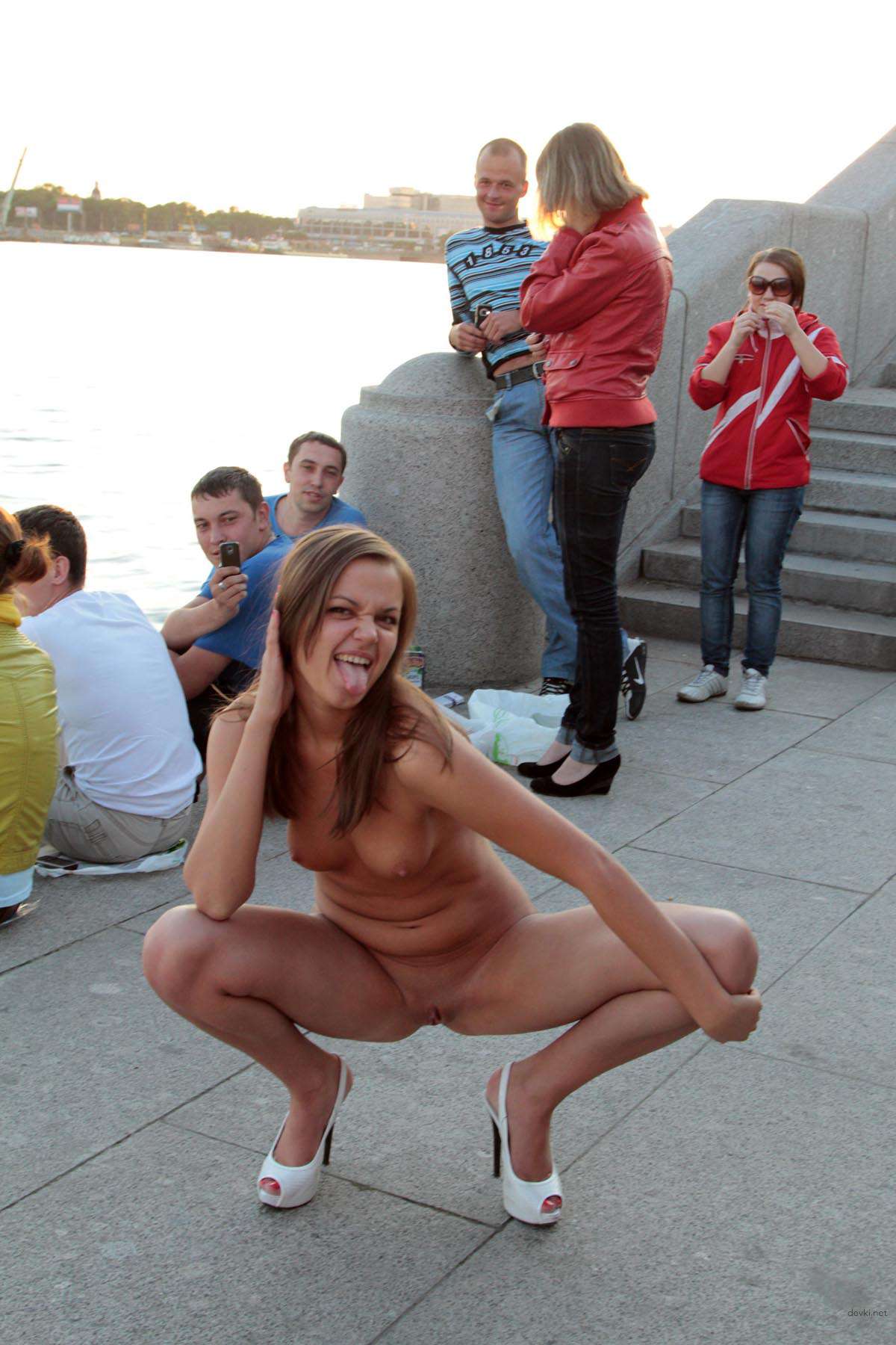 Explicit Amateur Photos of a Cute Girl - Private Collection [18+]