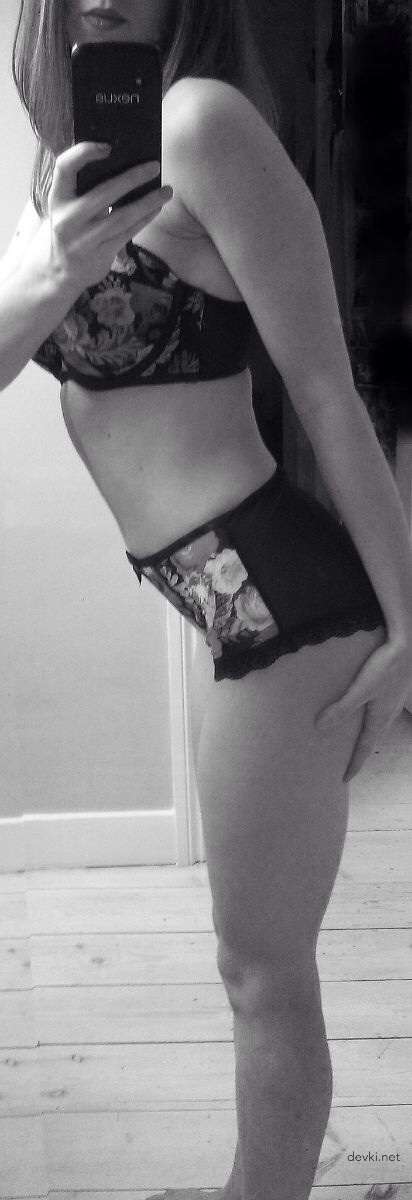 Passionate Amateur Teen Porn Photos - Explicit Young Girl Sex Pics