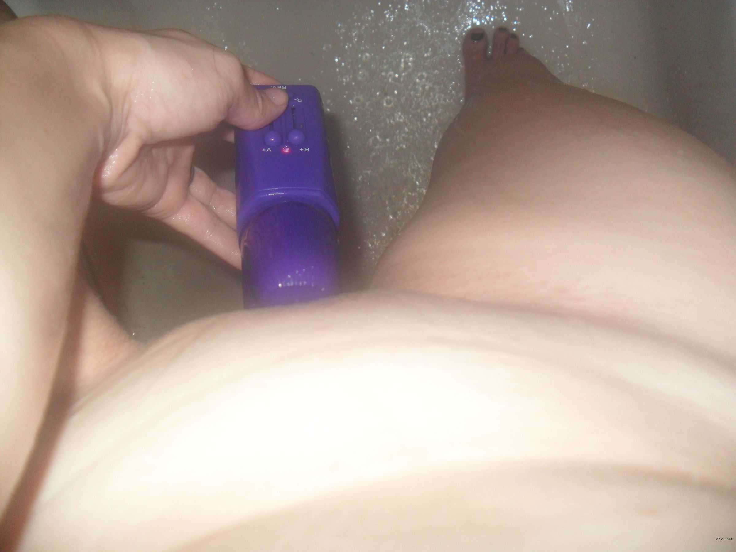 Wild Amateur Girl Sex Shenanigans - Explicit Porn Photos