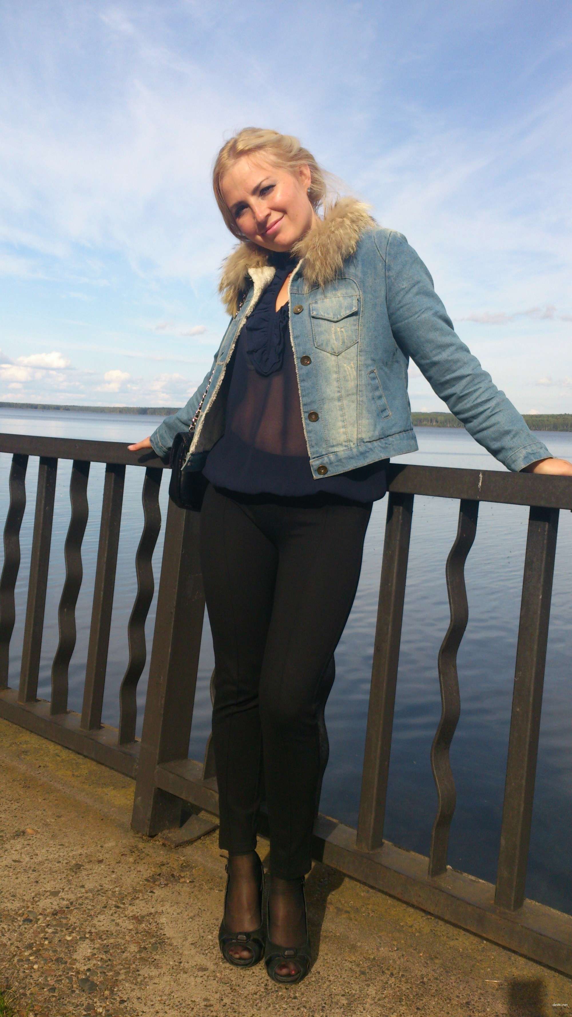 Wild Cat Woman: Amateur Porn Photo with Explicit Content