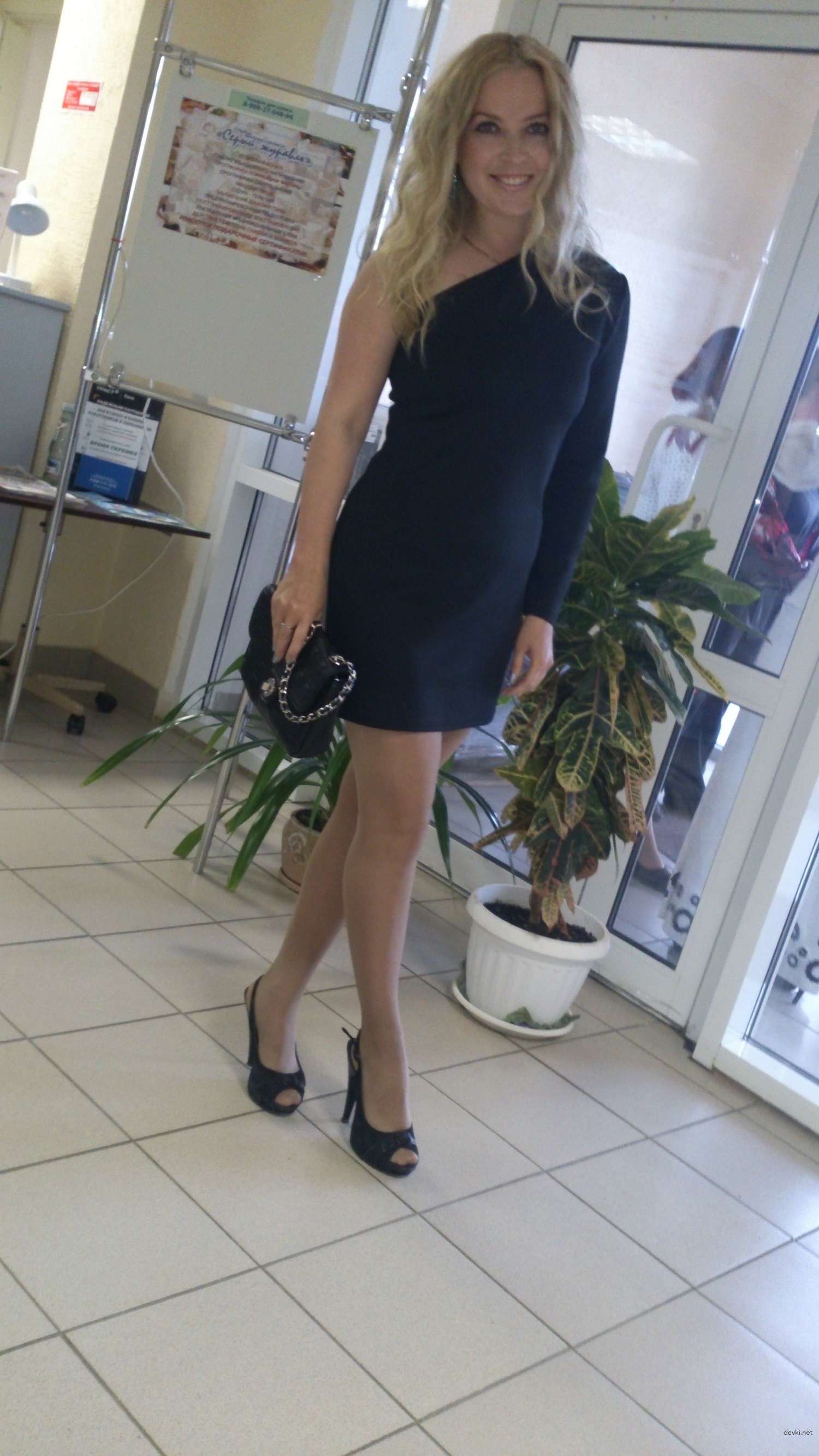 Wild Cat Woman: Amateur Porn Photo with Explicit Content