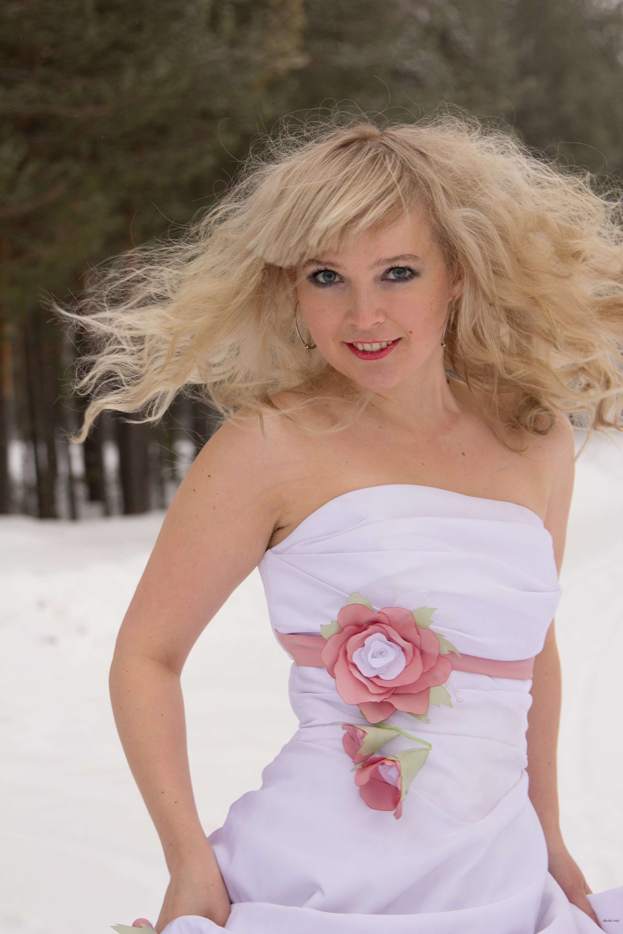 Wild Cat Woman: Amateur Porn Photo with Explicit Content