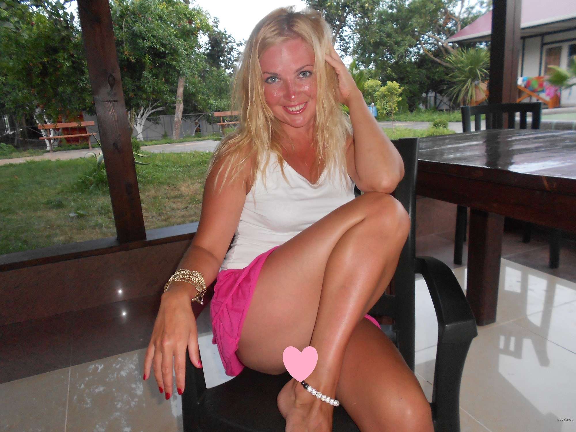 Wild Cat Woman: Amateur Porn Photo with Explicit Content