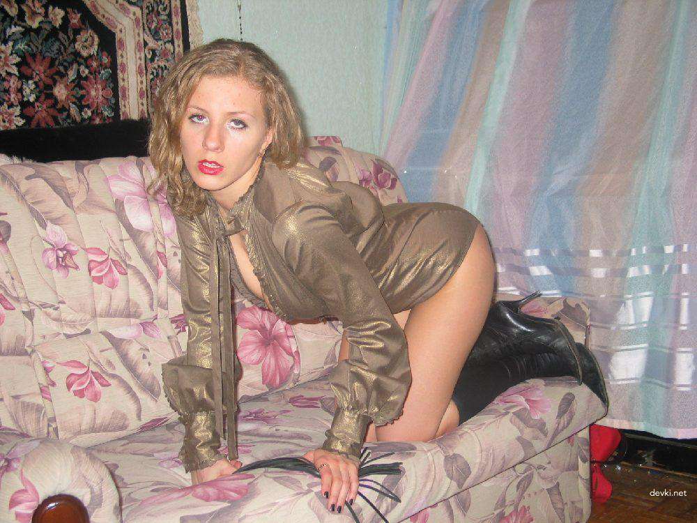 Hot Blonde Amateur Sex Photo - Slim Russian Girl in Explicit Action