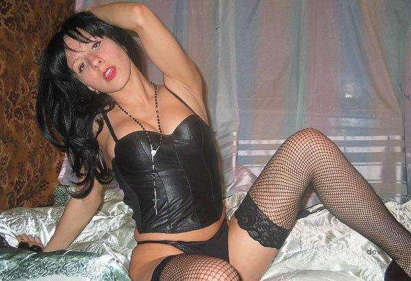 Hot Blonde Amateur Sex Photo - Slim Russian Girl in Explicit Action