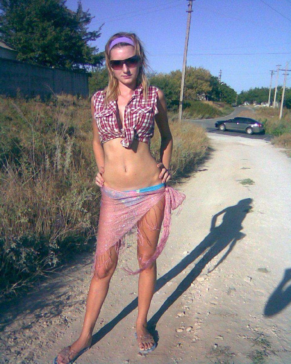 Explicit Naked Girls Photos: Real Amateur Porn Pics