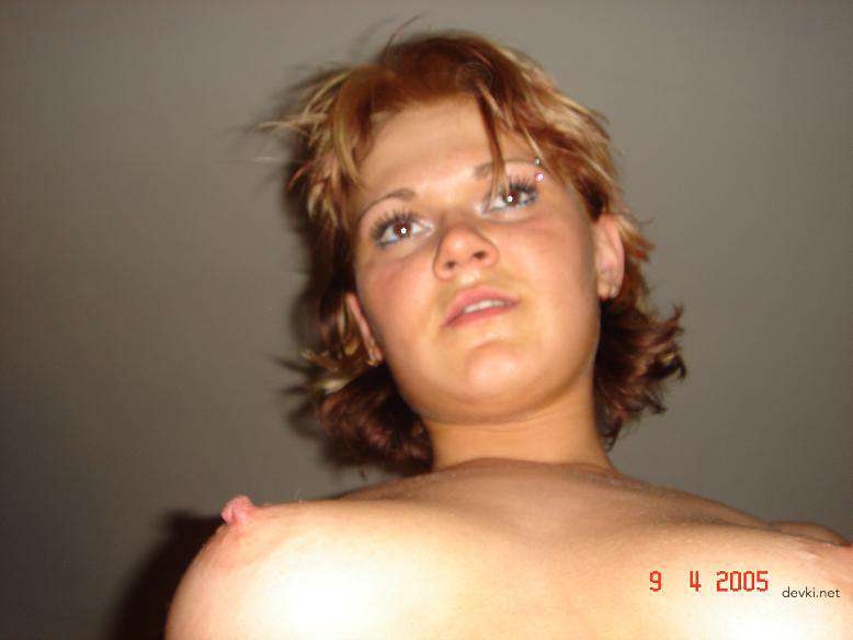 Explicit Naked Girls Photos: Real Amateur Porn Pics