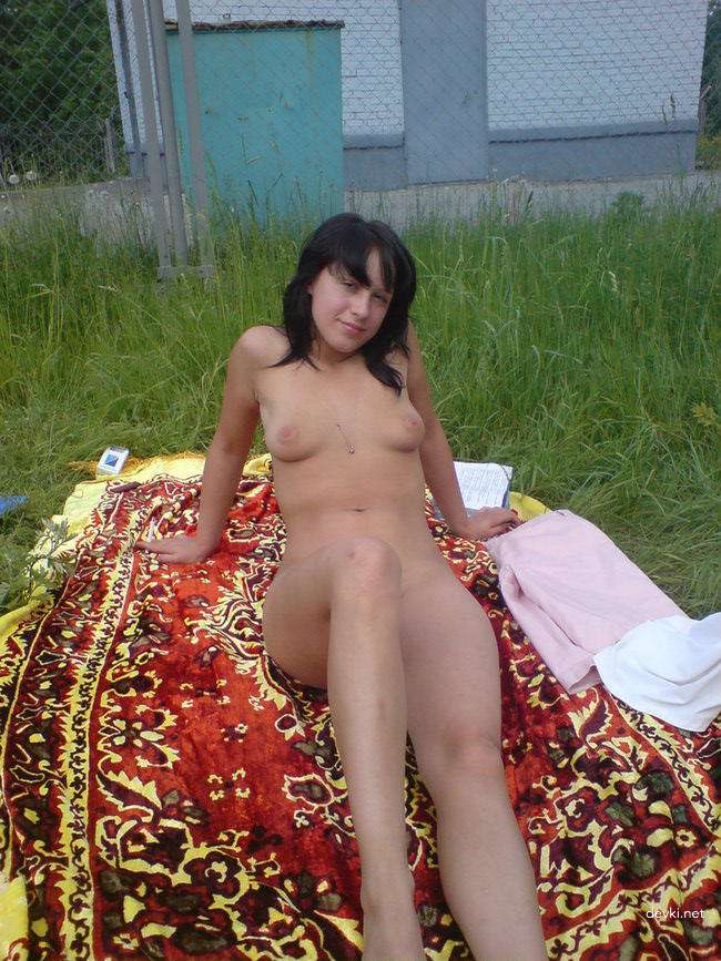 Three Nude Girls Amateur Porn Photo Shoot