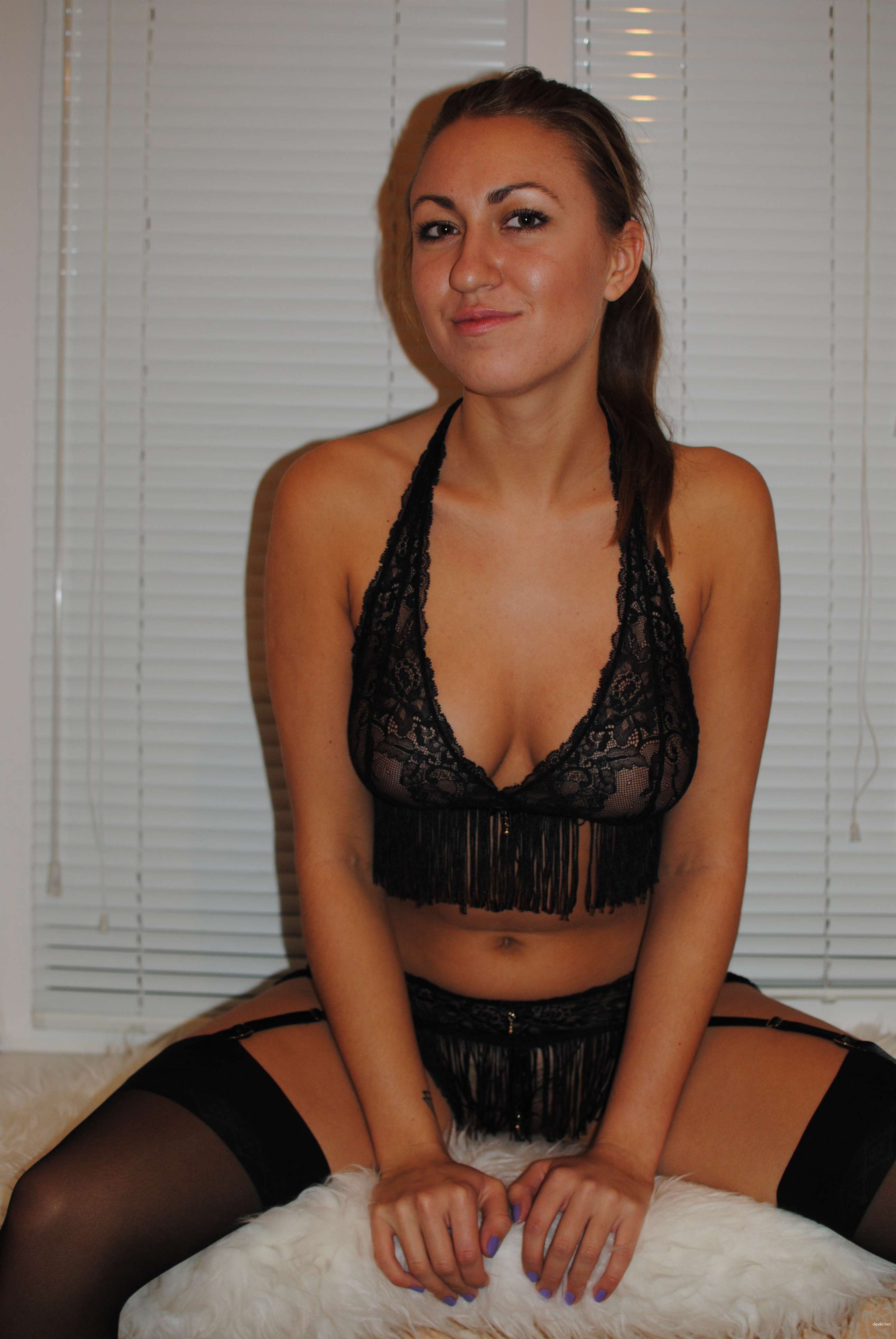 Explicit Amateur Nude Woman Erotica Photoshoot