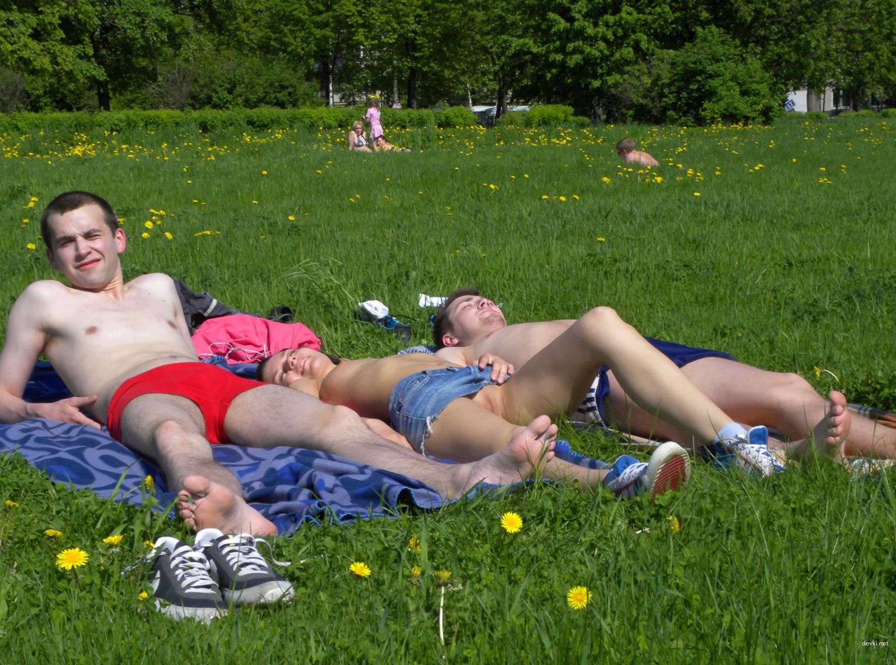 Tiny Tit Teen Strips Naked - Explicit Amateur Porn Pic