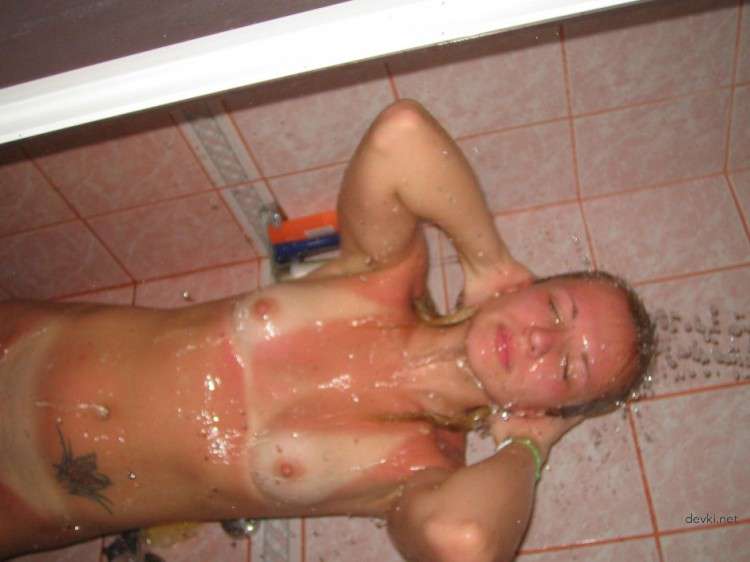 Experienced Blonde MILF Masturbates with Vibrator - Amateur Porn Photo