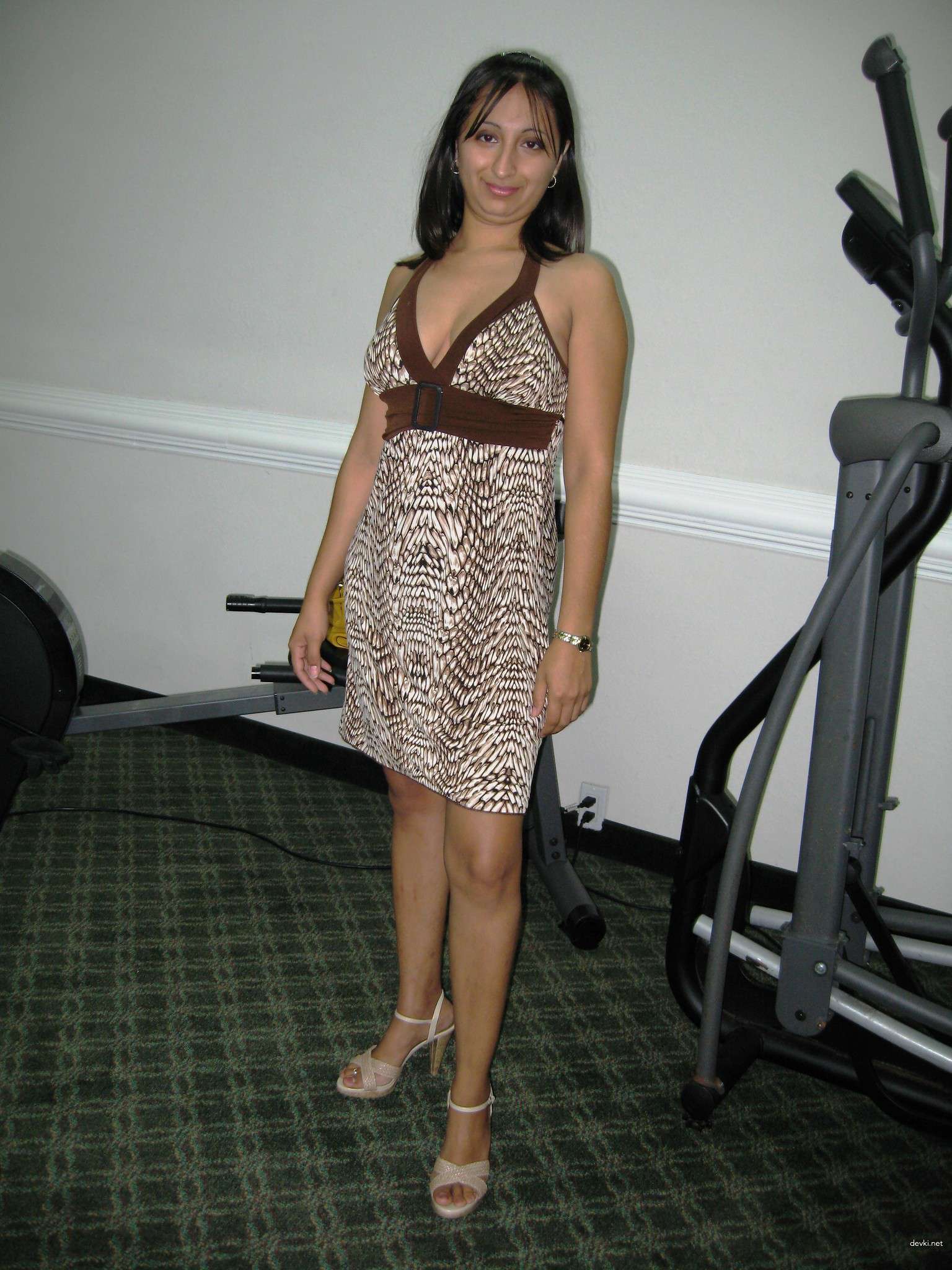 Slim Mexican Amateur Porn: Hot XXX Photos of a Latina Babe in Action!