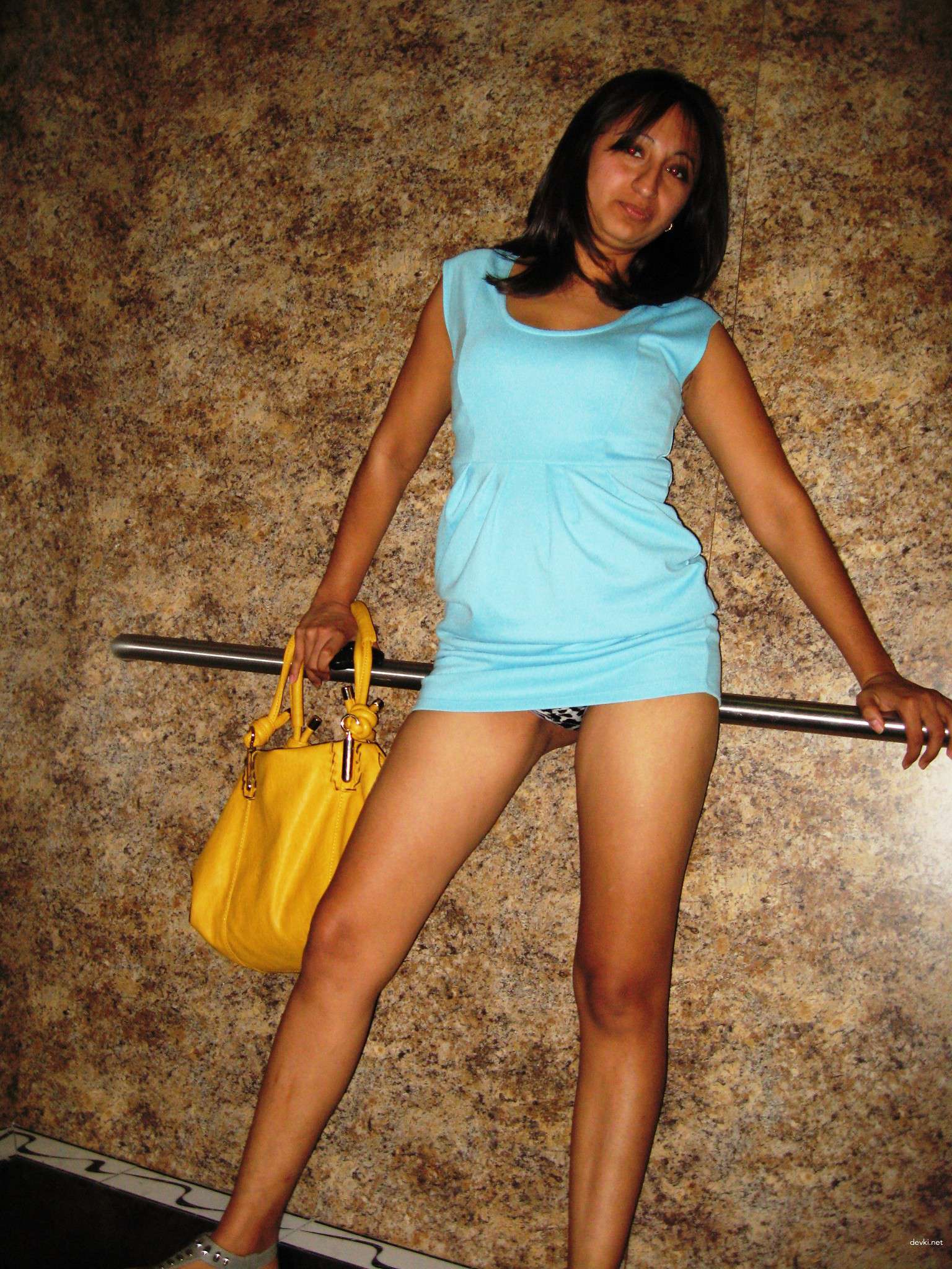 Slim Mexican Amateur Porn: Hot XXX Photos of a Latina Babe in Action!