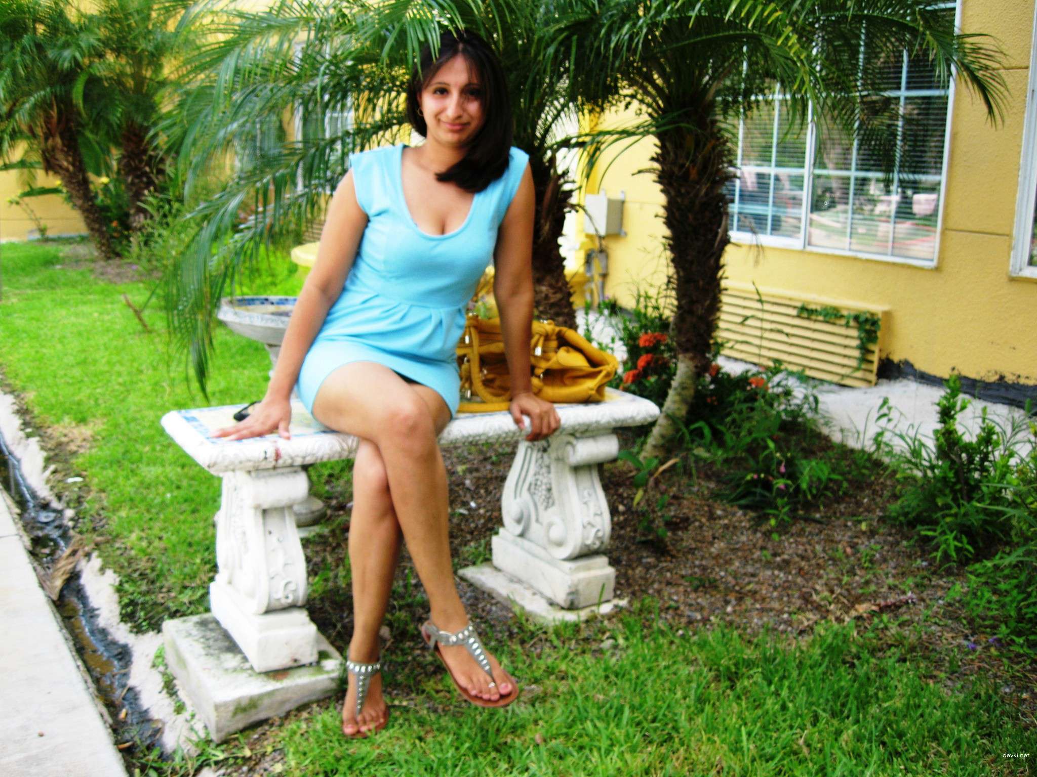 Slim Mexican Amateur Porn: Hot XXX Photos of a Latina Babe in Action!