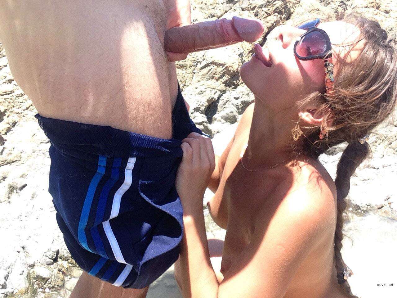 Amateur Girls' Explicit Porn Pics: Uncensored and Raw XXX Content