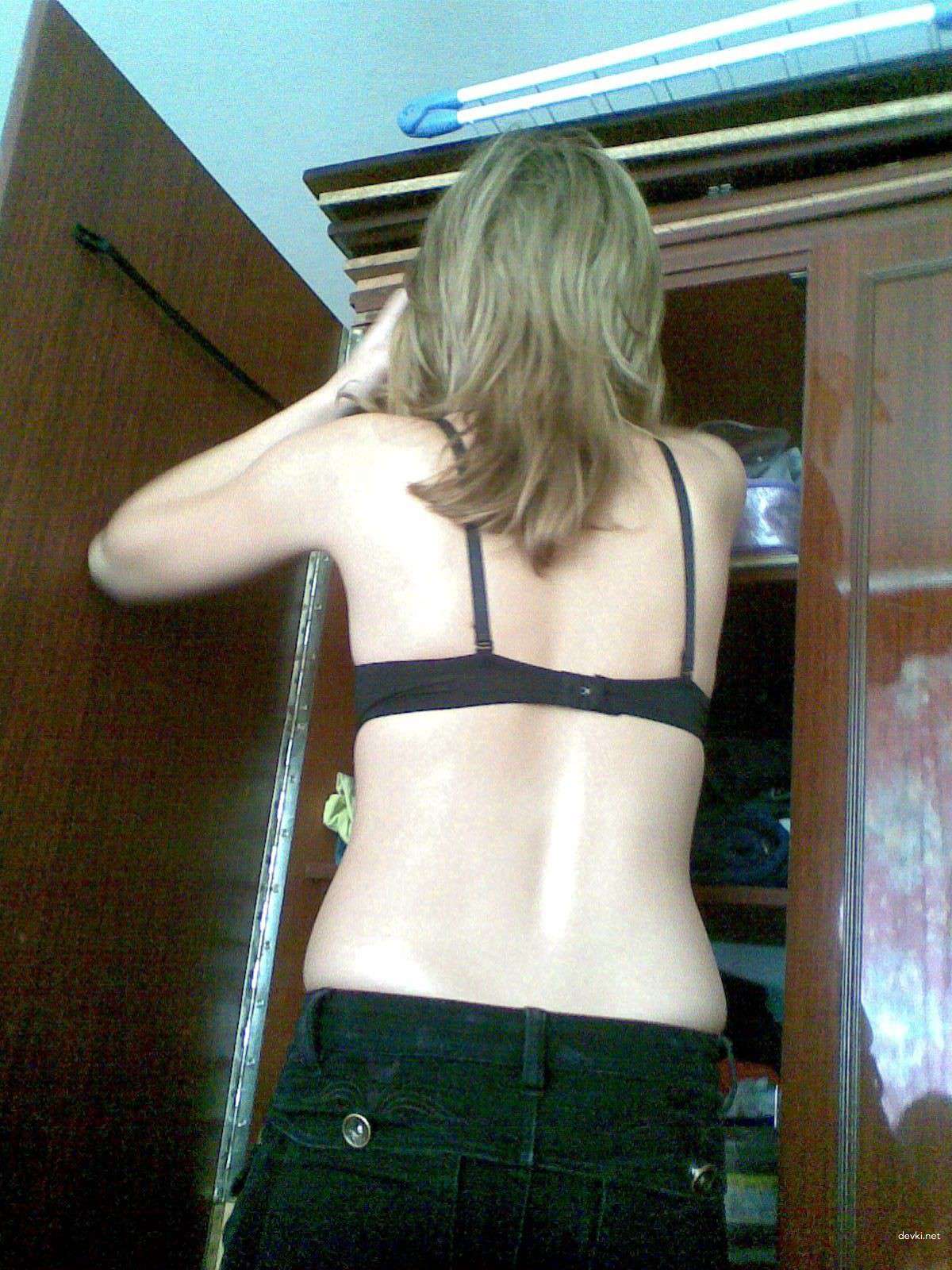 Unshaven Pussy Amateur Girl - Explicit XXX Photo