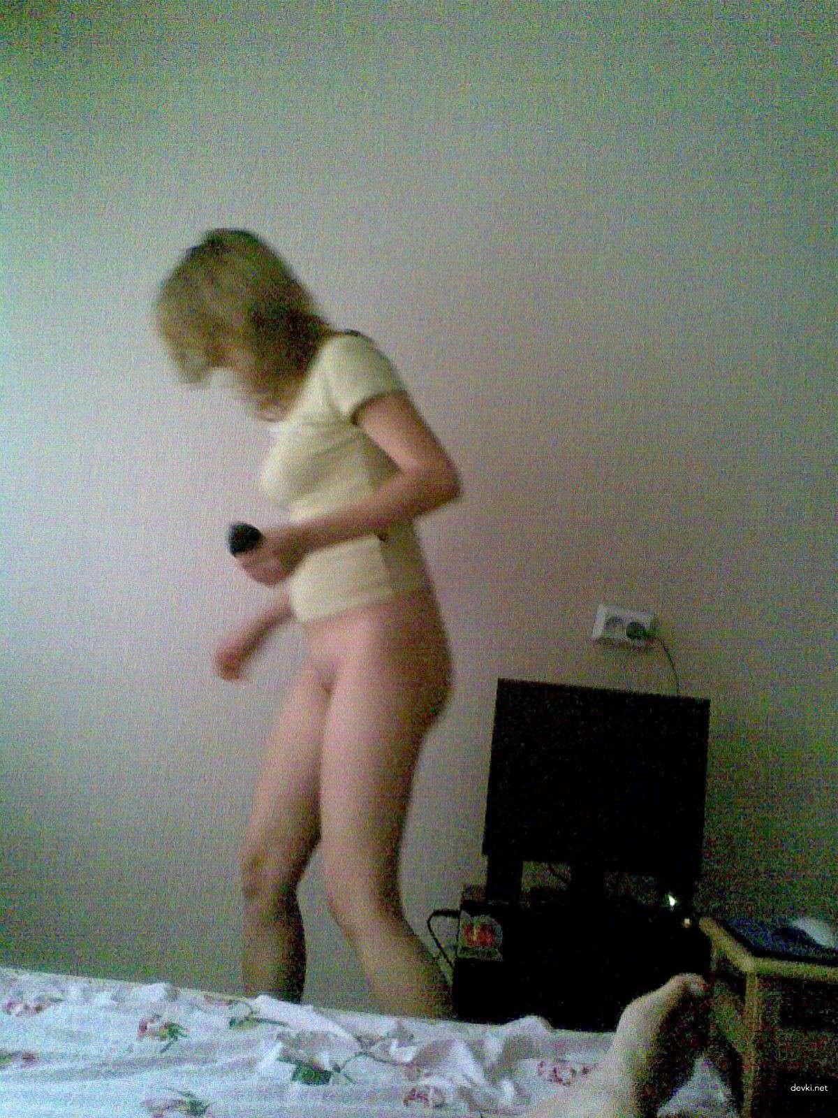 Unshaven Pussy Amateur Girl - Explicit XXX Photo