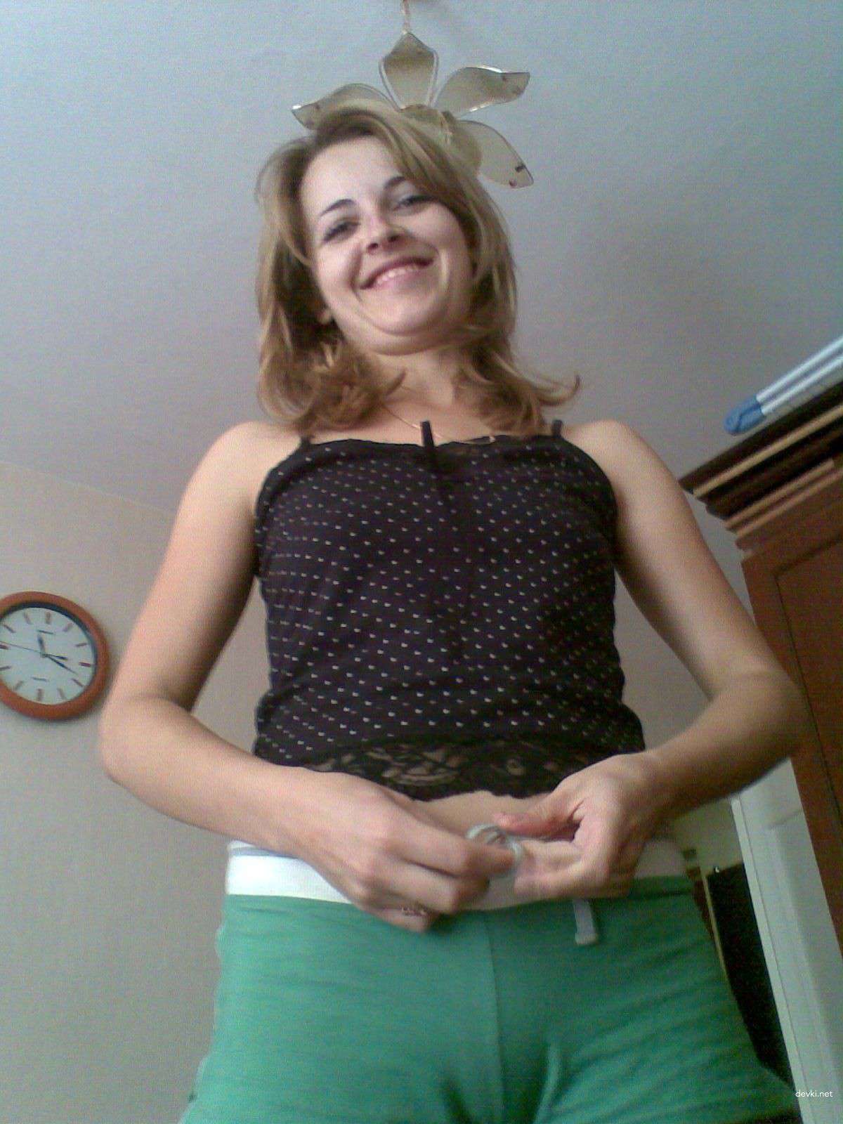 Unshaven Pussy Amateur Girl - Explicit XXX Photo