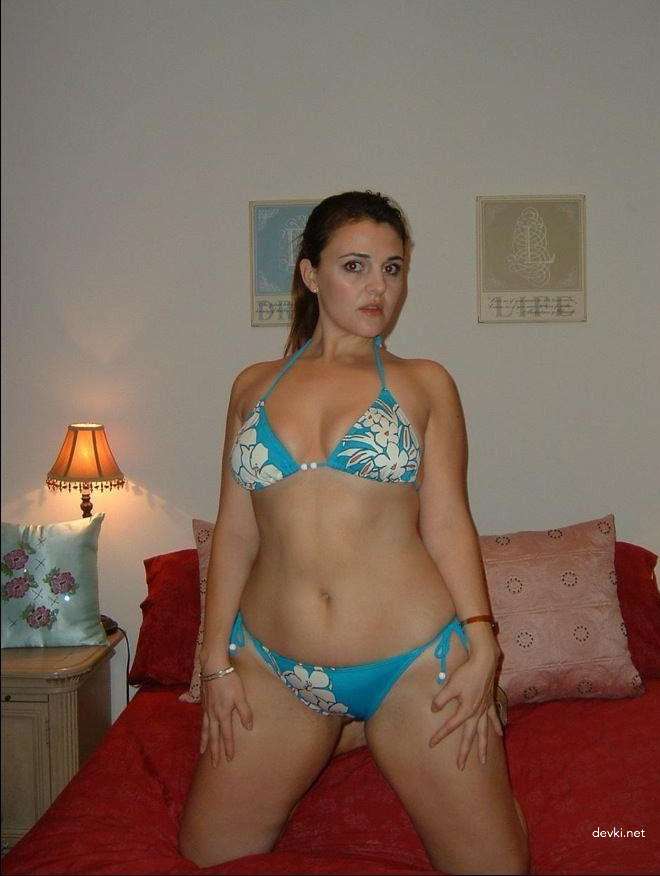 Hot MILF Gets Fucked at Home: Amateur Porn Photo