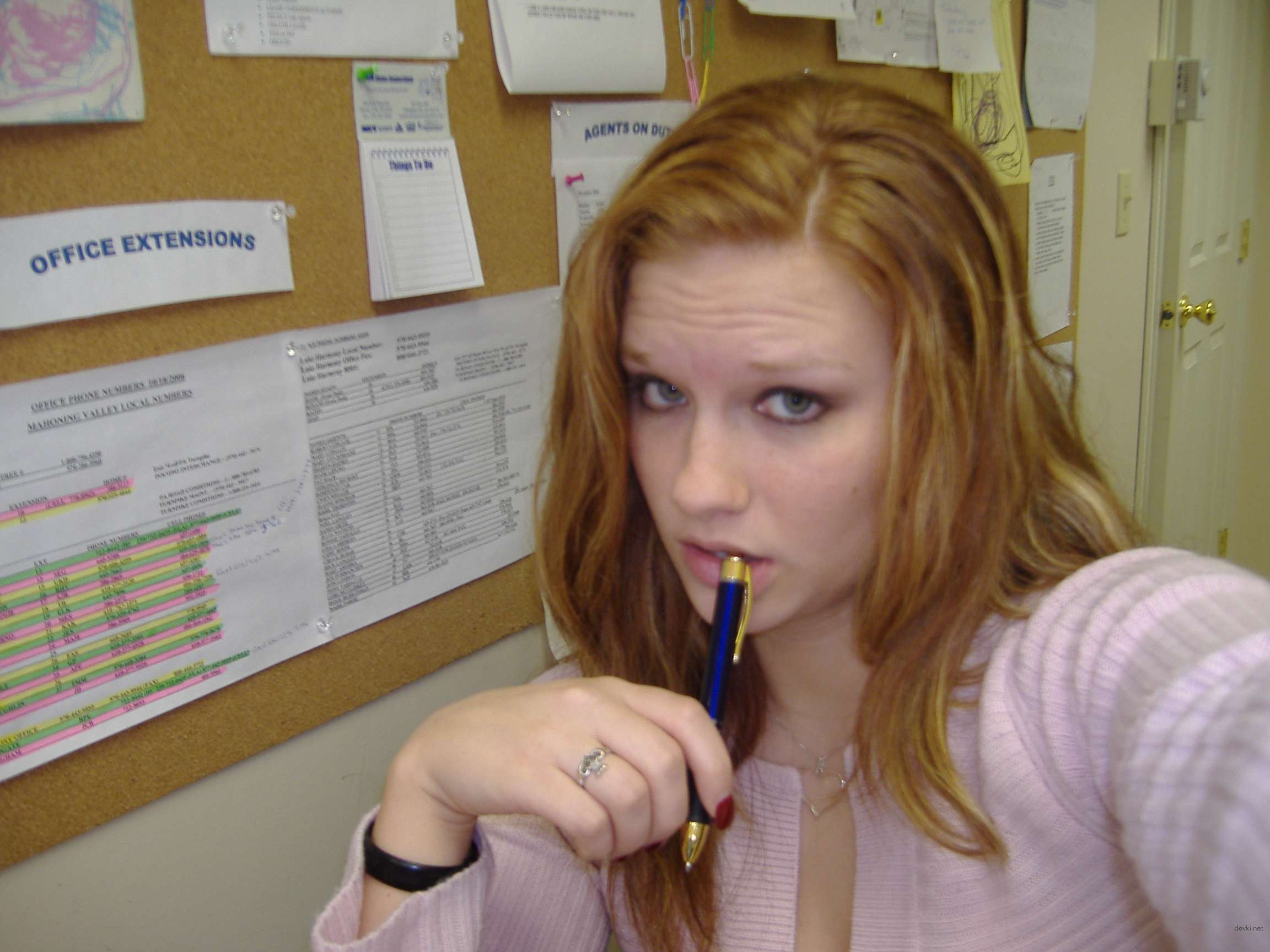 Girl loves to suck cock: Amateur porn photo explicit content