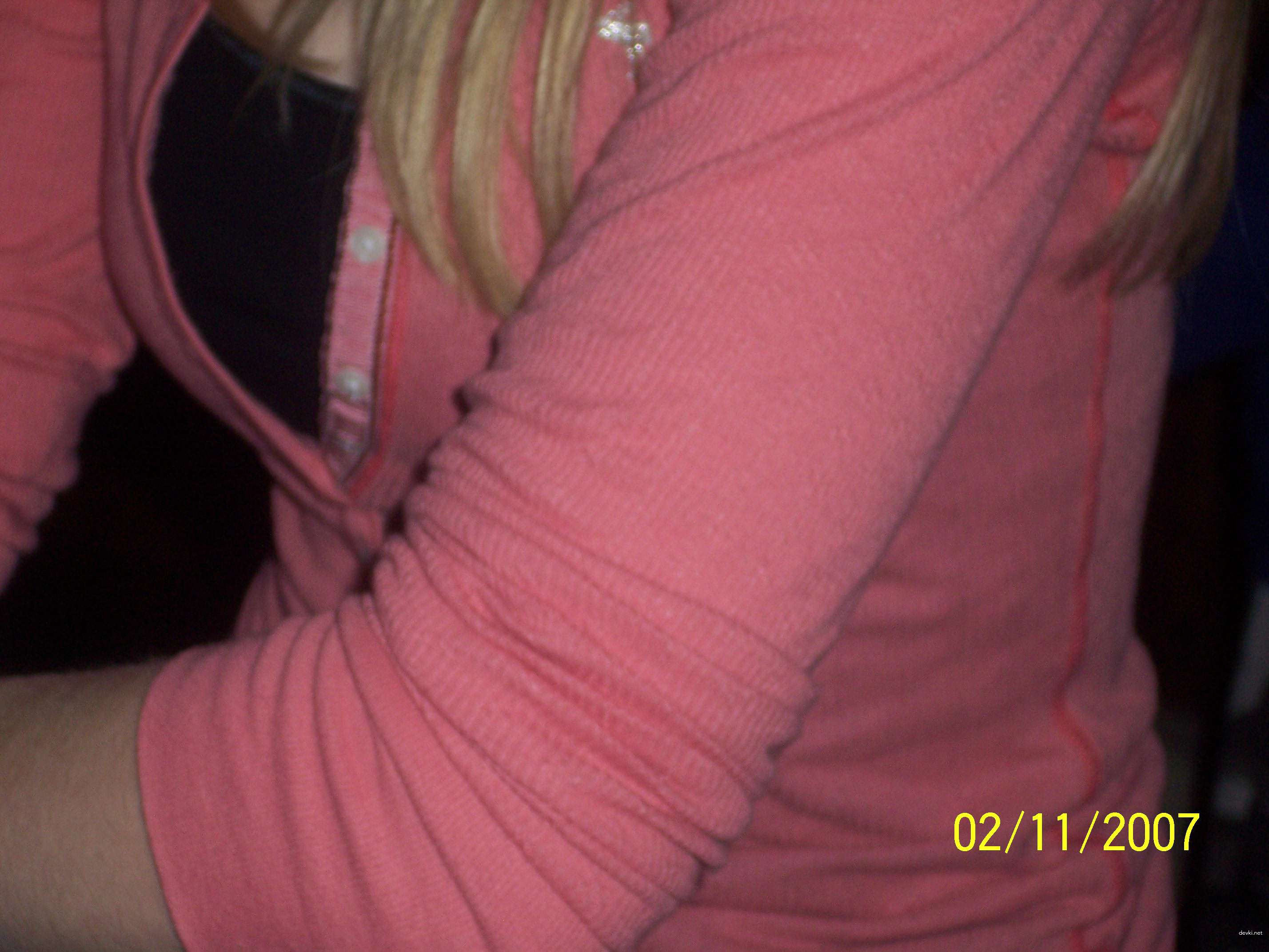 Girl loves to suck cock: Amateur porn photo explicit content