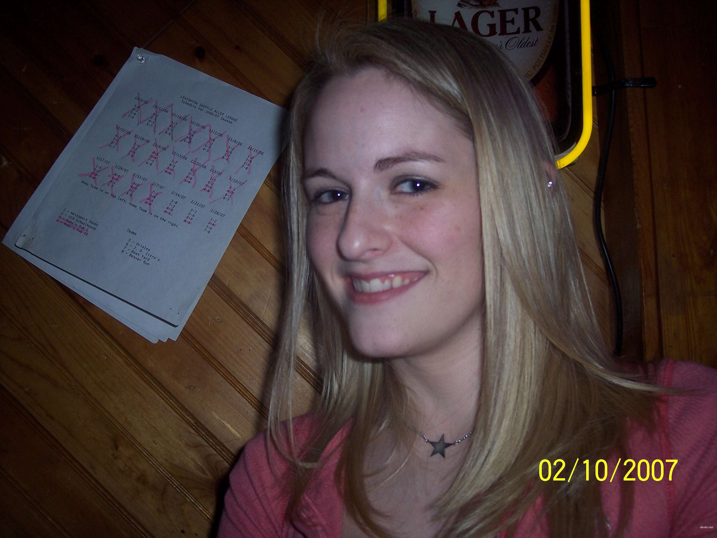 Girl loves to suck cock: Amateur porn photo explicit content