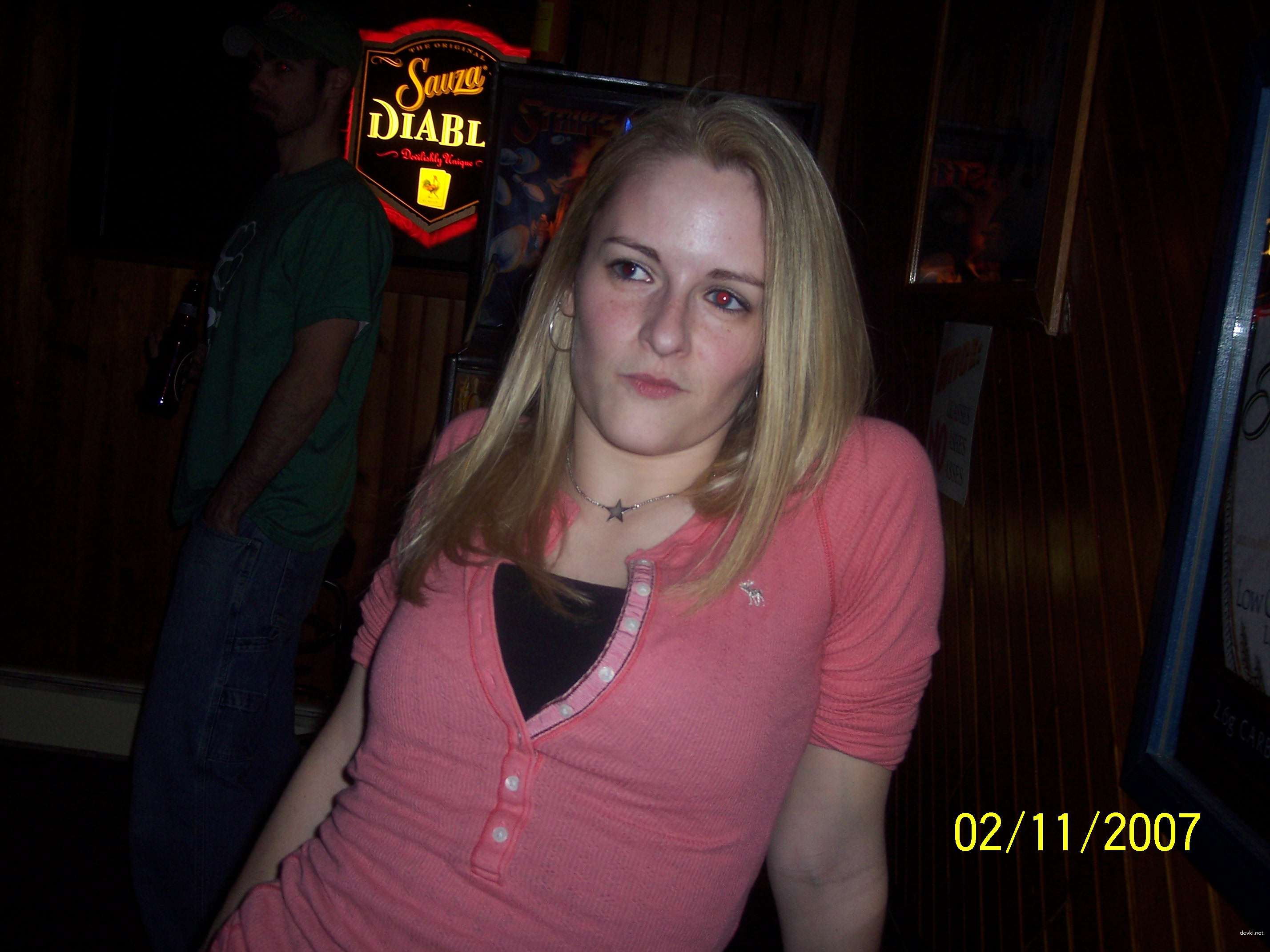 Girl loves to suck cock: Amateur porn photo explicit content