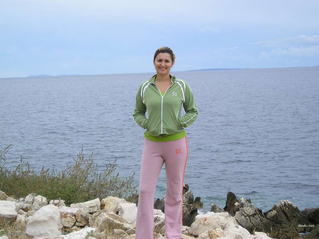 Hot Girl Beach Vacation Amateur Porn Pics