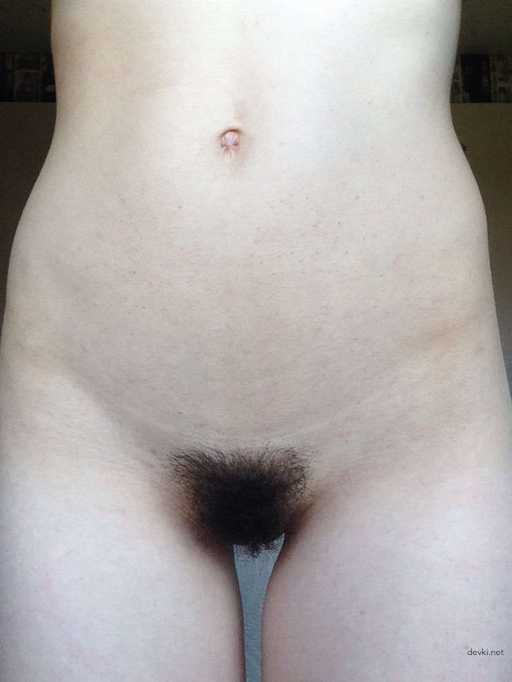 Hot Girl Shares Explicit Photos of Her Sexy Body