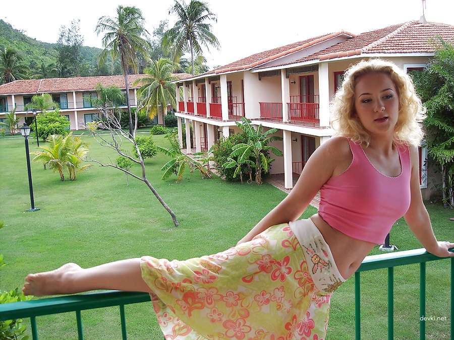 Wild Girl Vacation Porn Photos: Explicit Amateur XXX Content