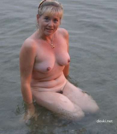 Mature Naked Women Amateur Porn Photos (Part 5): Explicit and Uncensored MILFs