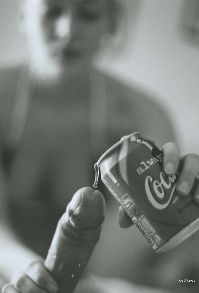 Beautiful Erotic and Porn Women: Explicit Amateur XXX Photos