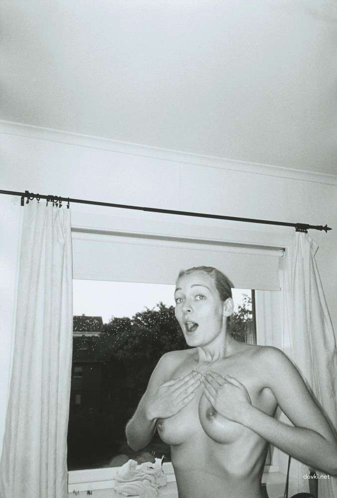 Beautiful Erotic and Porn Women: Explicit Amateur XXX Photos