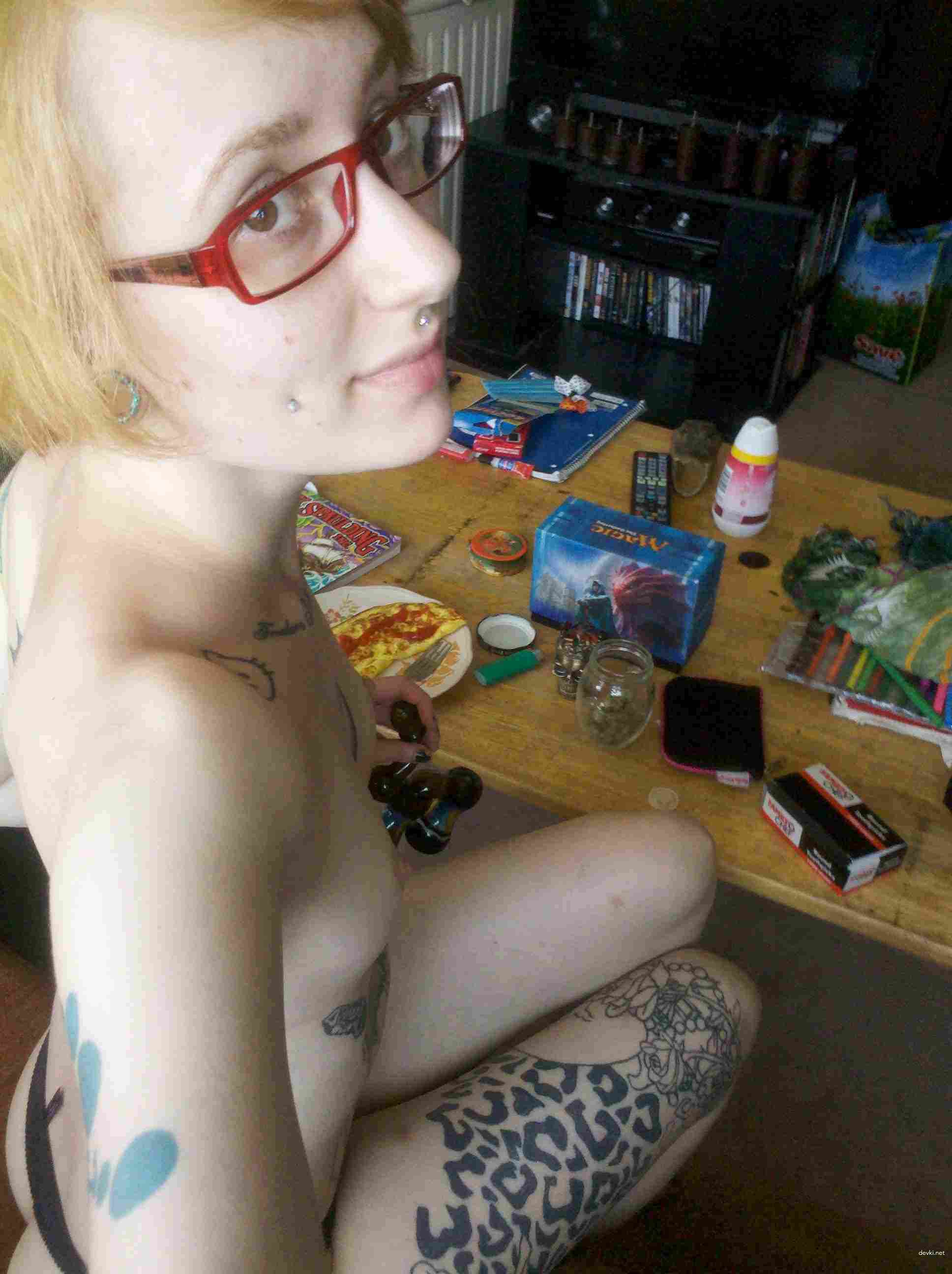 Explicit Amateur Girl with Tattoos Private Erotic Photos