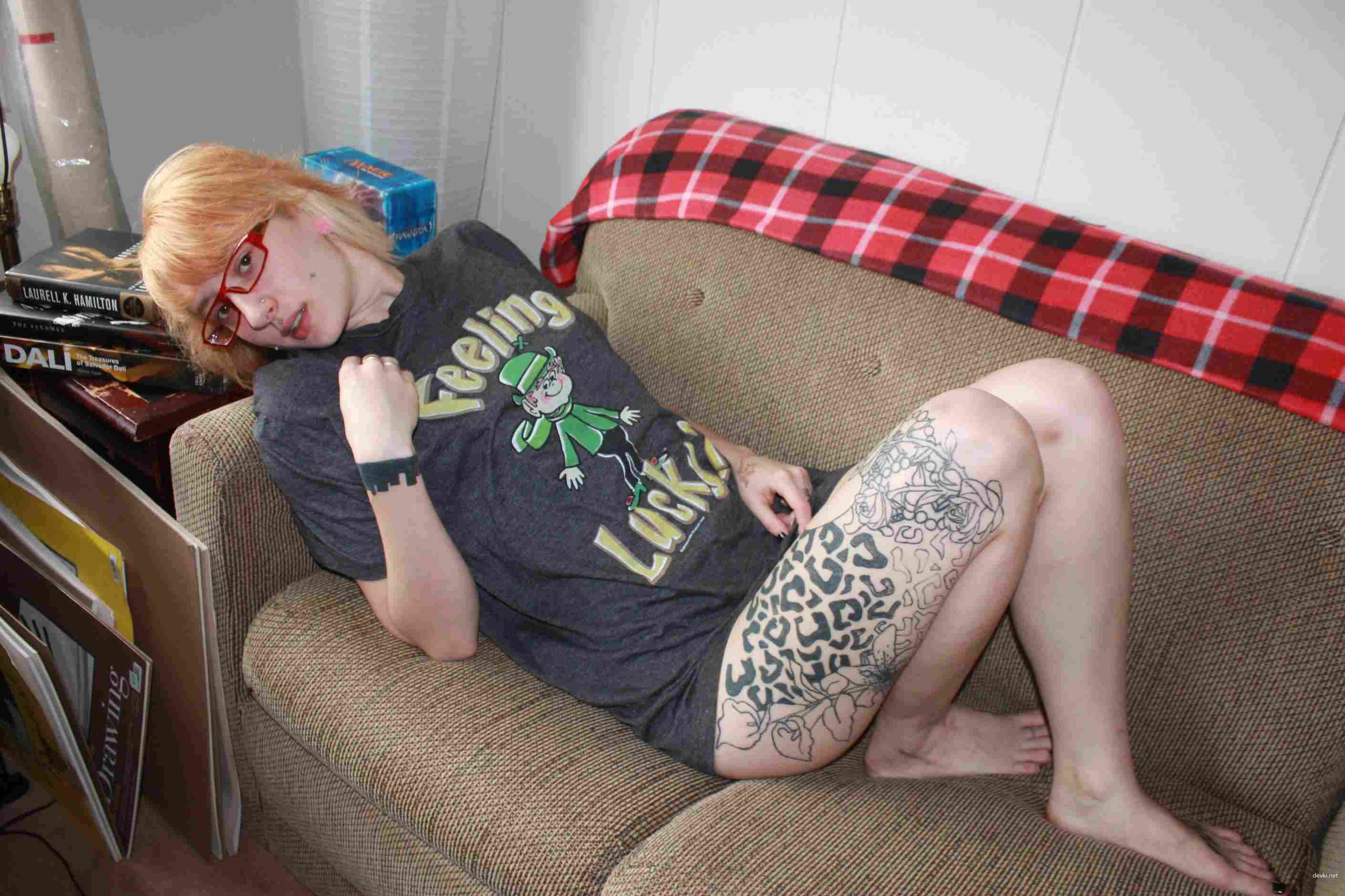 Explicit Amateur Girl with Tattoos Private Erotic Photos