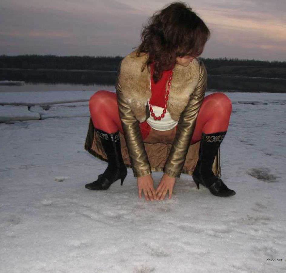 Explicit Close-Up Amateur Porn: Erotic Girls in XXX Action