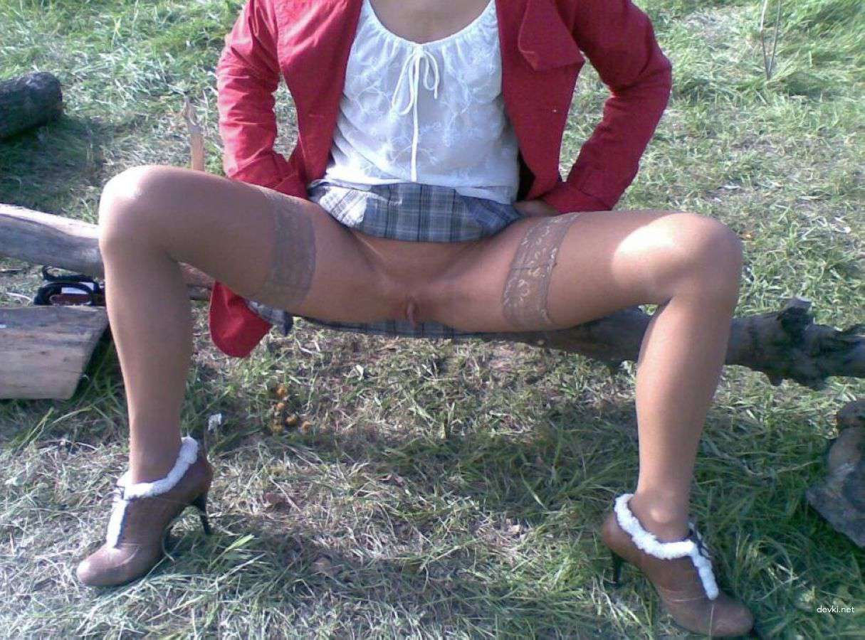 Explicit Close-Up Amateur Porn: Erotic Girls in XXX Action