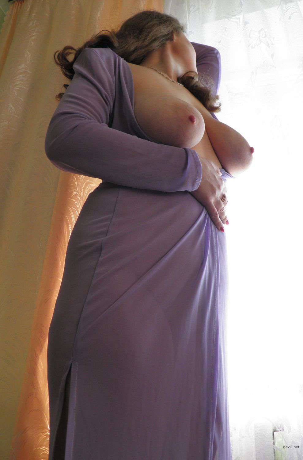 Curvy Woman Amateur Photo: Voluptuous and Sensual Beauty Exposed