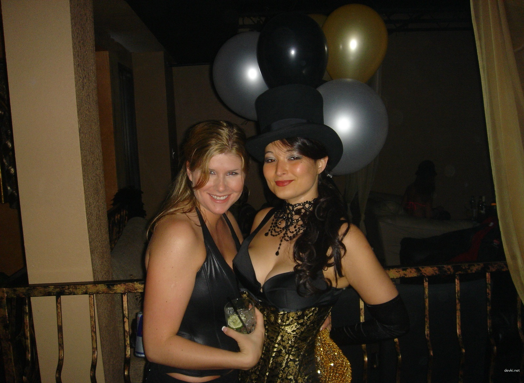 Cheating Wife Amateur Porn Pics - Husband Cuckolded