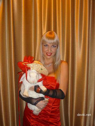 Hot Aunt's Amazing Ass: Explicit Amateur Porn Photo