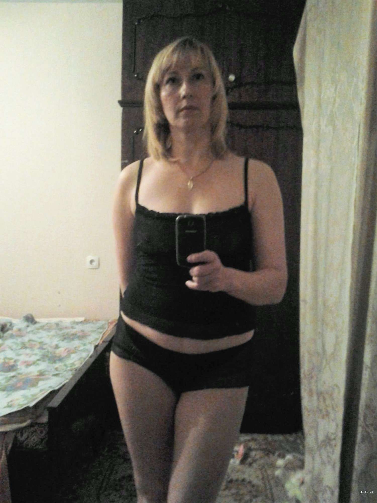 Mature Woman's Private Amateur Porn Photo - Explicit MILF Selfies