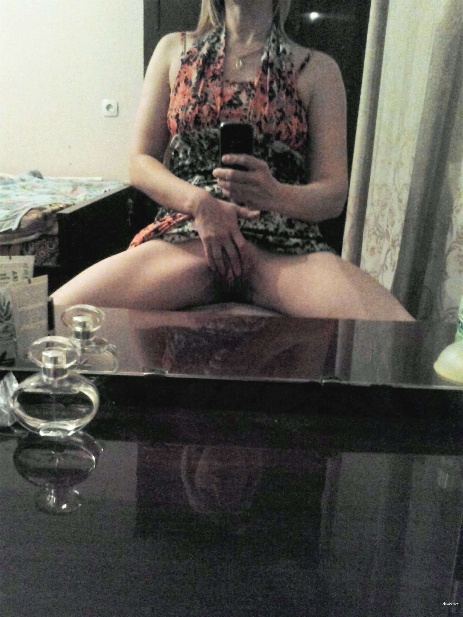 Mature Woman's Private Amateur Porn Photo - Explicit MILF Selfies